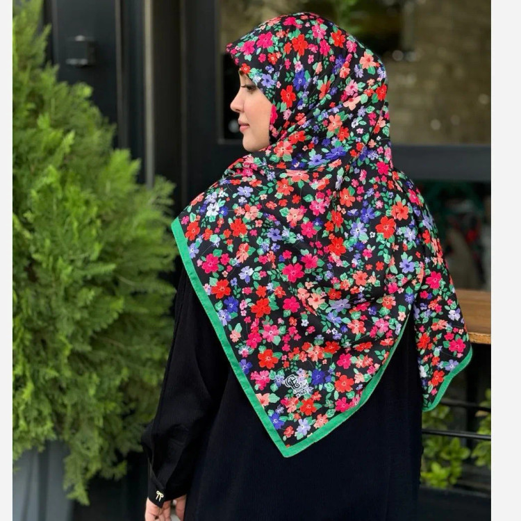 روسری نخ کاستوم طرح تمناچه