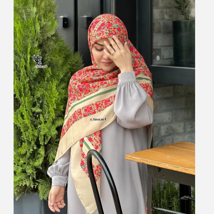 روسری نخ کاستوم طرح گلی سایز 140