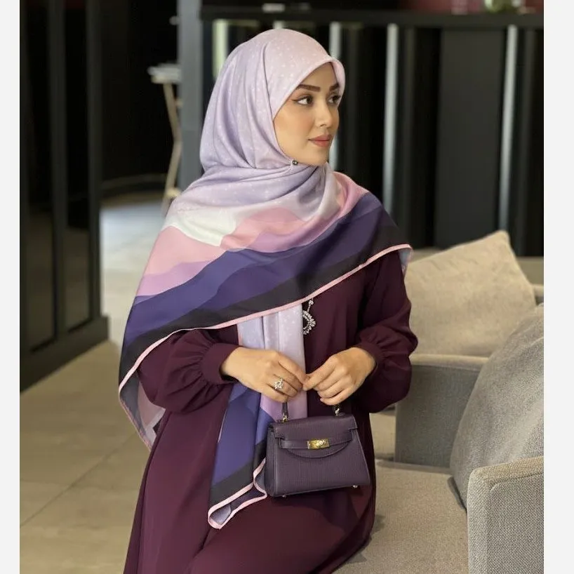 روسری نخ کاستوم طرح یاس قواره بزرگ 140 سانتیمتر چرخ دوز