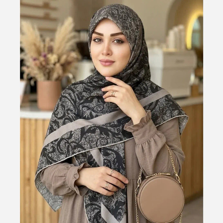 روسری نخ کاستوم طرح گیسو قواره بزرگ 140 سانتیمتر
