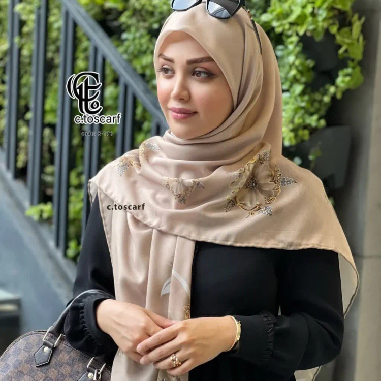روسری مجلسی نخ کاستوم قواره 140 طرح نبات