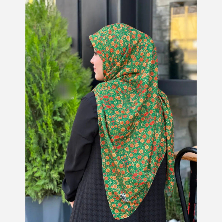 روسری نخ کاستوم قواره 140 طرح نارین سبز گل ریز