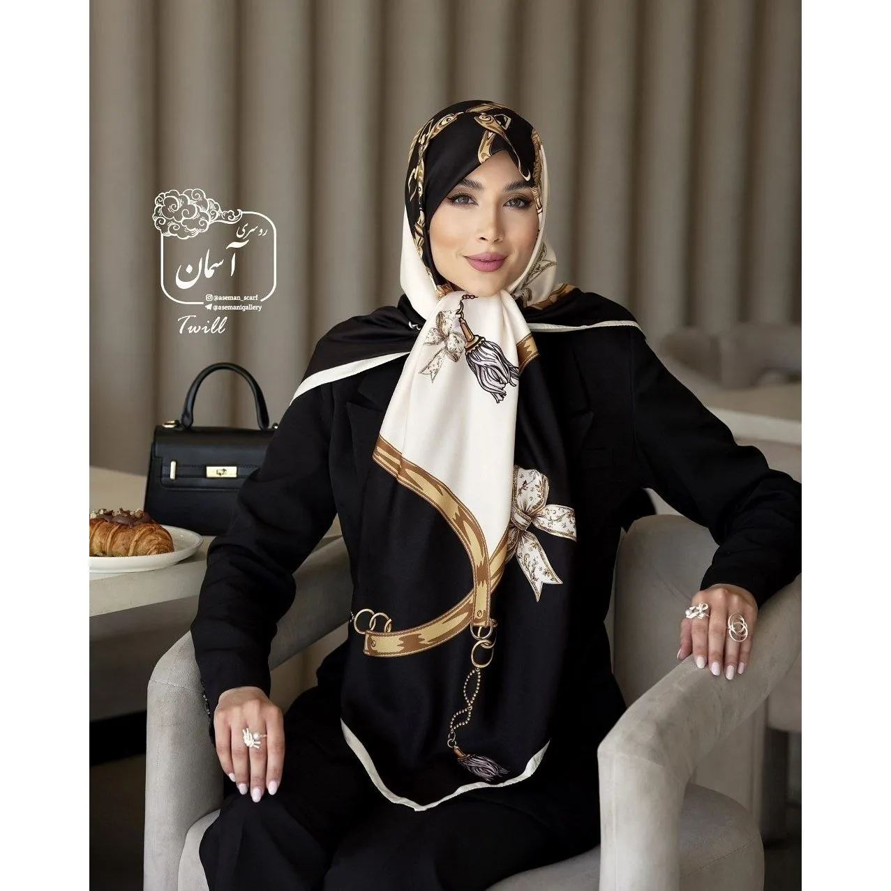 روسری ساتن ابریشم طرح پاپیون قواره 140 توییل مجلسی