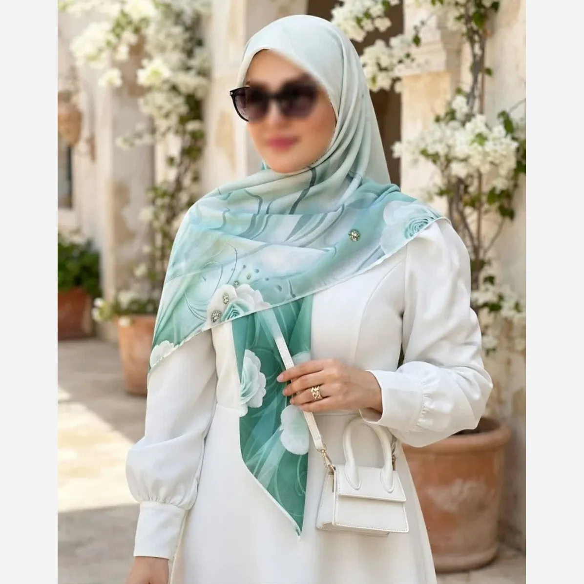روسری نخ کاستوم قواره 140 طرح شیوا سبز روشن